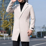 Sobretudo Masculino Médio com Lapela Notched Essentials